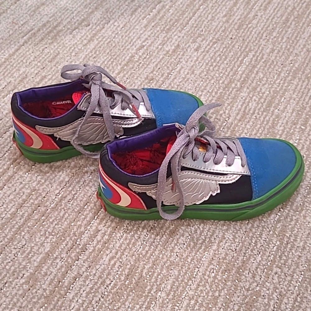 Marvel Vans - Picture 5 of 16